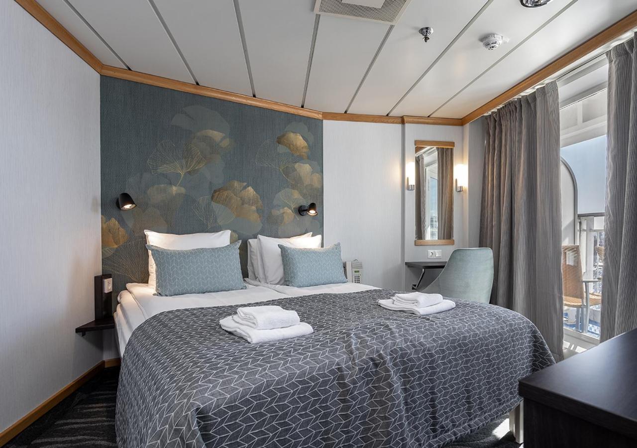 Viking Line Ferry Gabriella - One-Way Journey From Stockholm To Helsinki Hotel Exterior photo