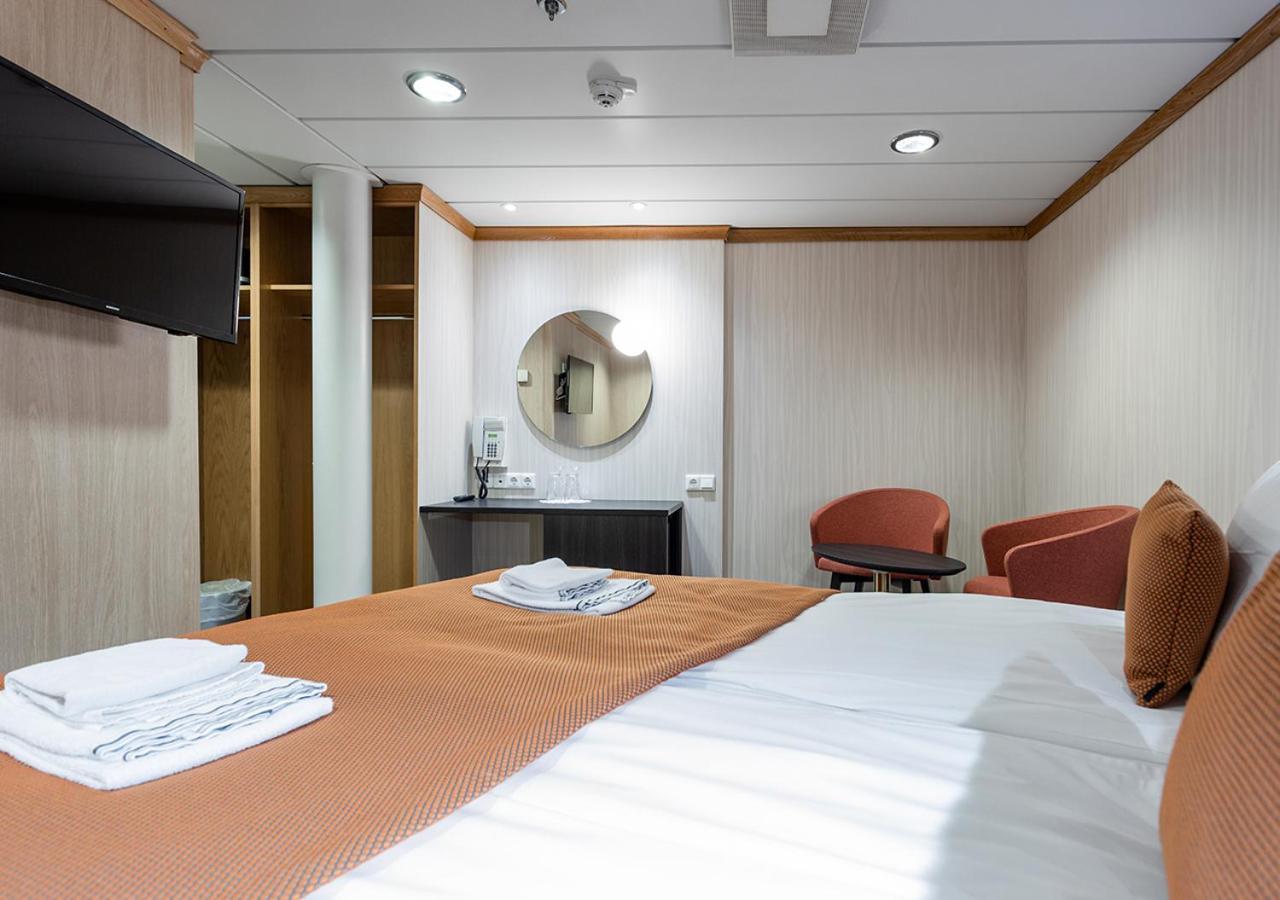 Viking Line Ferry Gabriella - One-Way Journey From Stockholm To Helsinki Hotel Room photo