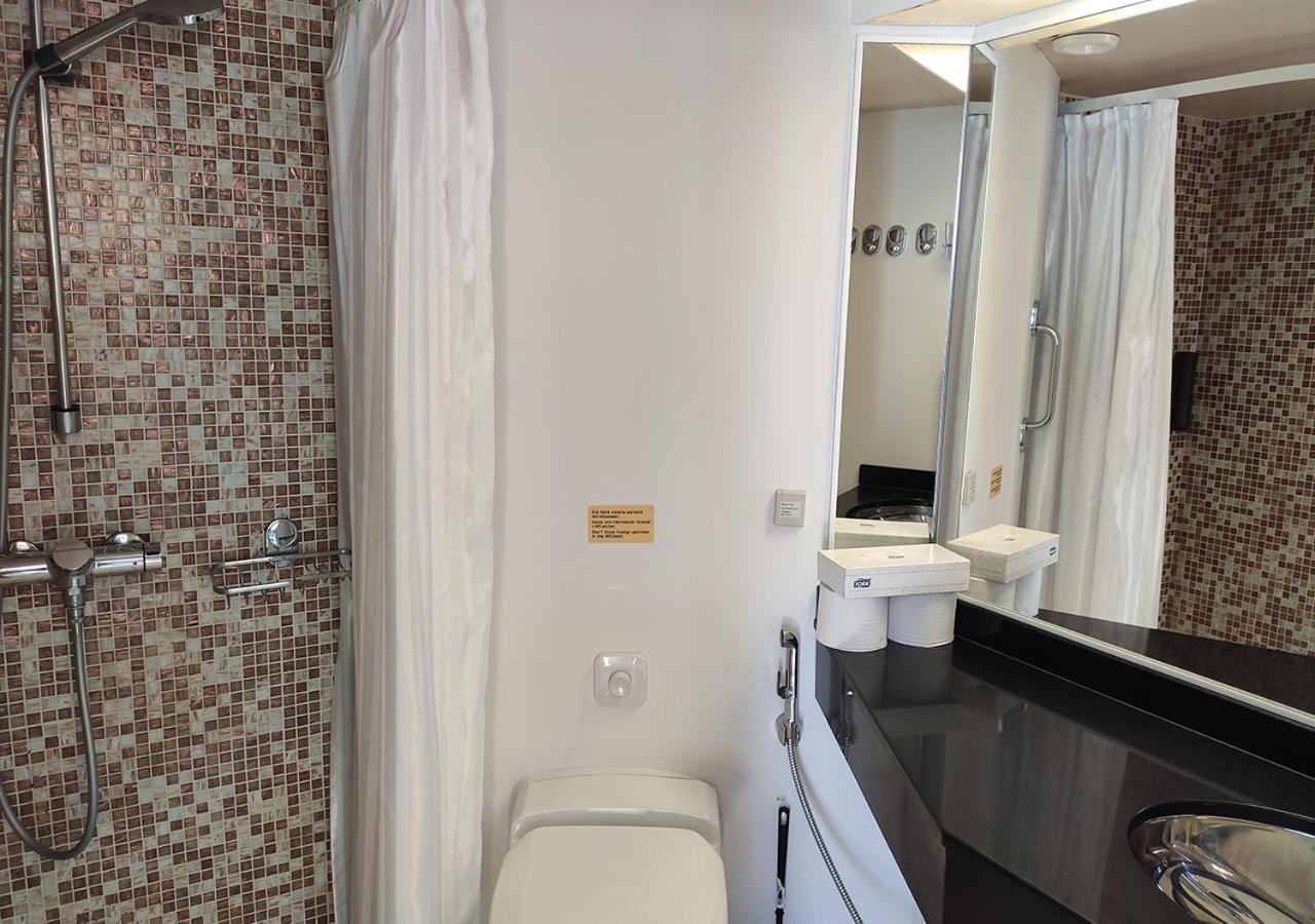 Viking Line Ferry Gabriella - One-Way Journey From Stockholm To Helsinki Hotel Room photo